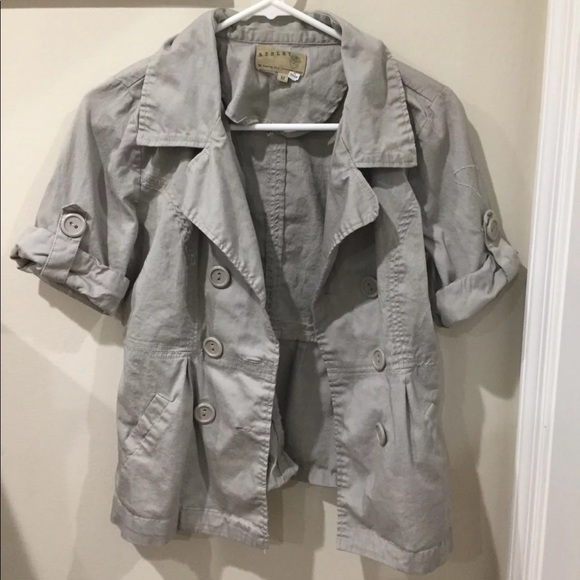 Lightweight jacket - Picture 2 of 3